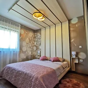 https://apartment-linjan.in-istria.net